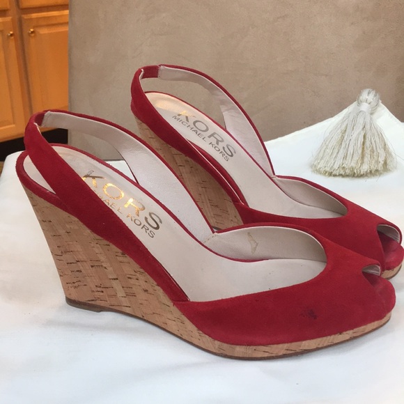 Michael Kors Shoes - 🌟HP🌟Michael Kors wedges